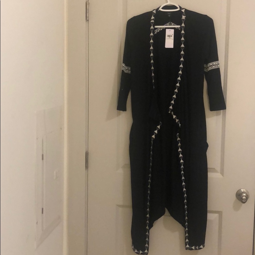 Black Guess Tribal Trim Kimono
